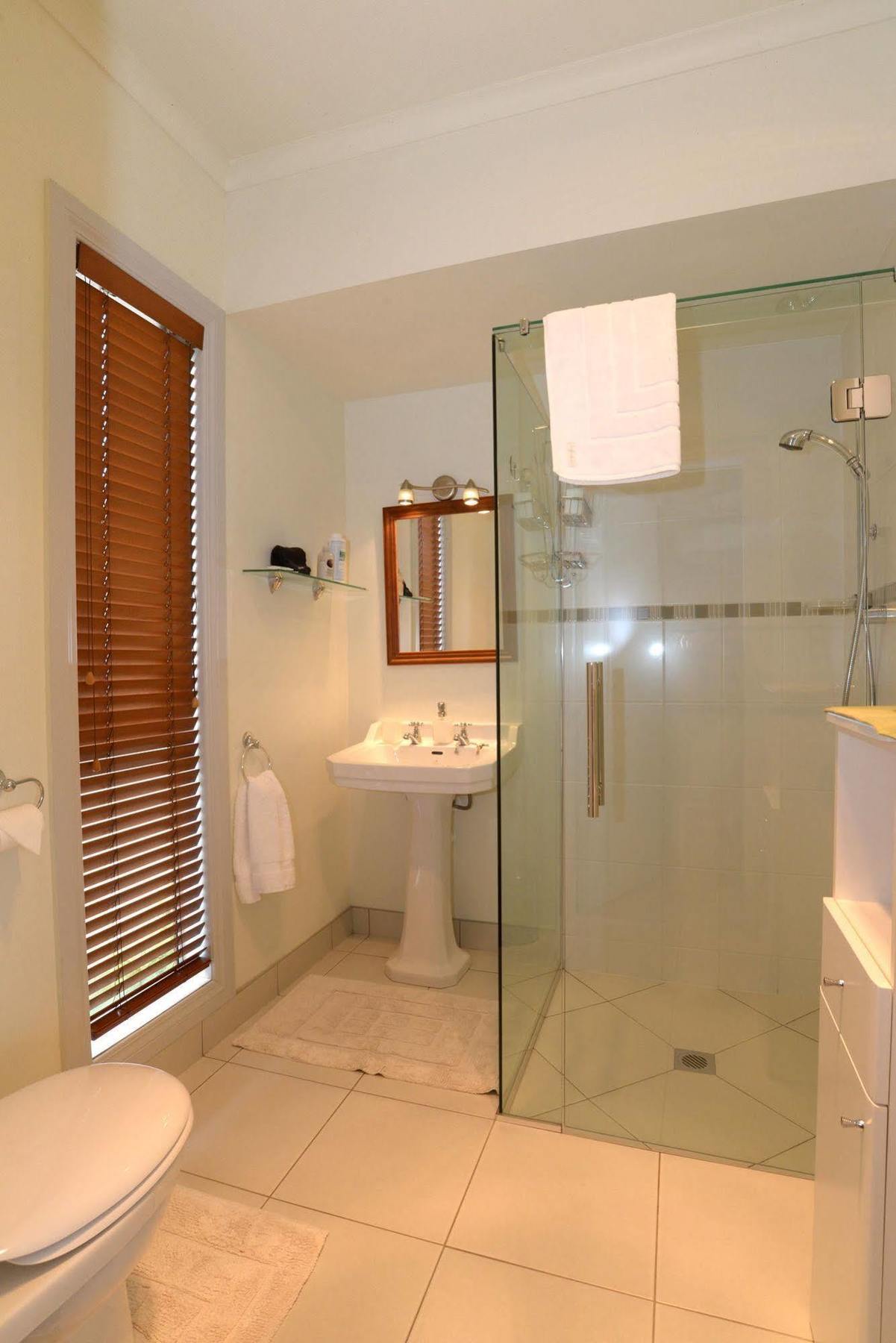 Villa Heights Bed And Breakfast Νιου Πλύμουθ Εξωτερικό φωτογραφία